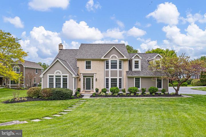Photo of 6 W Shore Court