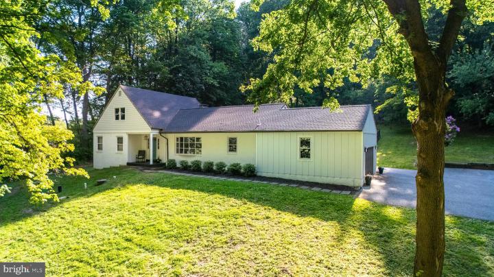 Photo of 2330 Horseshoe Trail