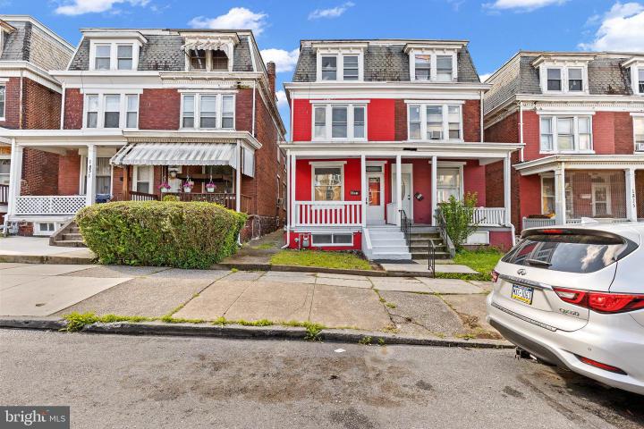 Photo of 1827 Park Street