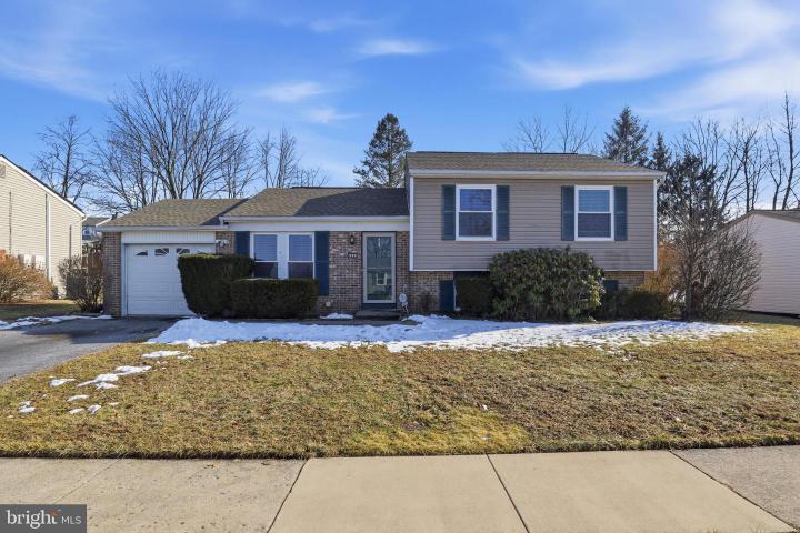 Photo of 4849 Springtop Drive, Harrisburg PA