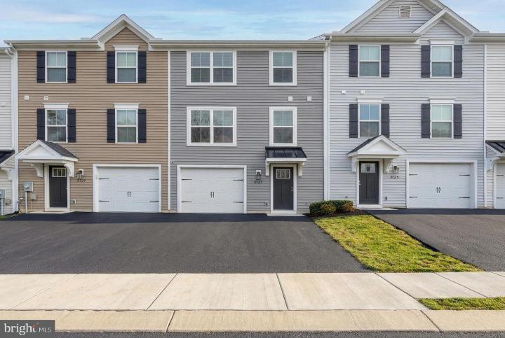 Photo of 8127 Kelly Drive, Harrisburg PA