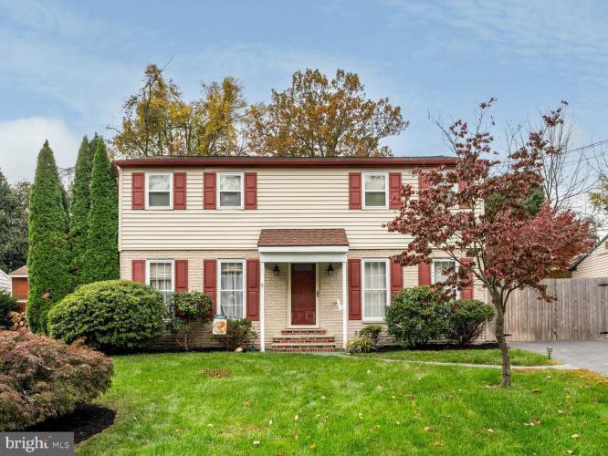 703 Oxford Lane, Wallingford PA 19086 for sale by EveryHome Realtors