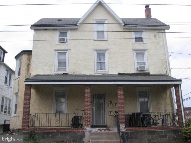 Photo of 143 E Broadway Avenue, Clifton Heights PA