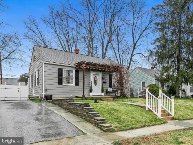 116 Love Lane, Norwood PA 19074 for sale by EveryHome Realtors