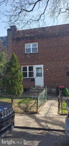 Photo of 571 Snowden Road, Upper Darby PA