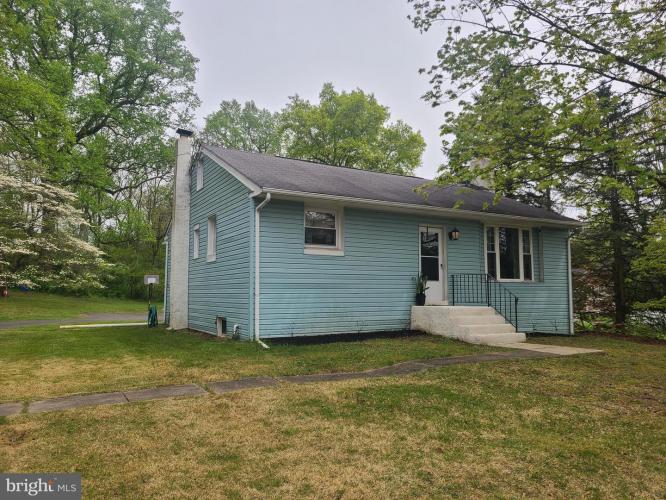 4453 Mine Road, Upper Chichester PA 19061 for sale by EveryHome