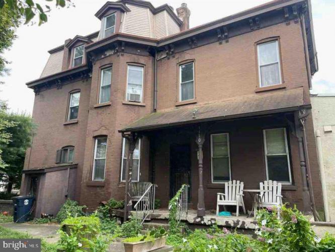 1110 Saville Avenue, Eddystone PA 19022 for sale by EveryHome Realtors