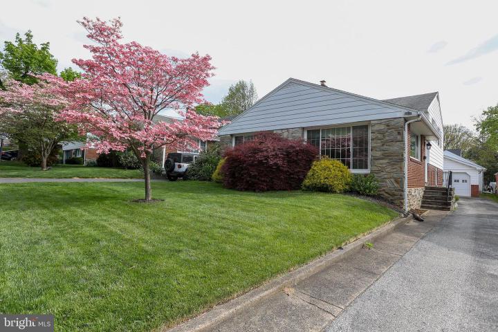 Photo of 2317 Chestnut Avenue, Ardmore PA