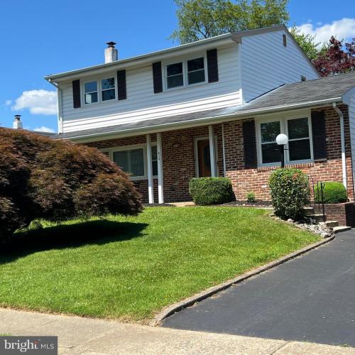 413 Hampshire Drive, Broomall PA 19008 for sale by EveryHome Realtors