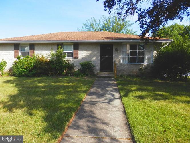 7 Cathy Lane, Aston PA 19014 for sale by EveryHome Realtors