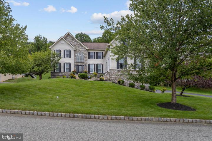 Photo of 16 Strickland Way, Glen Mills PA