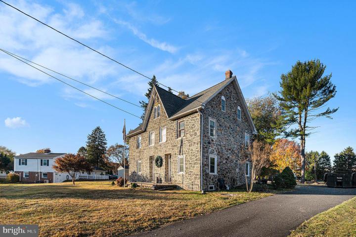 Photo of 1512 Naamans Creek Road, Garnet Valley PA