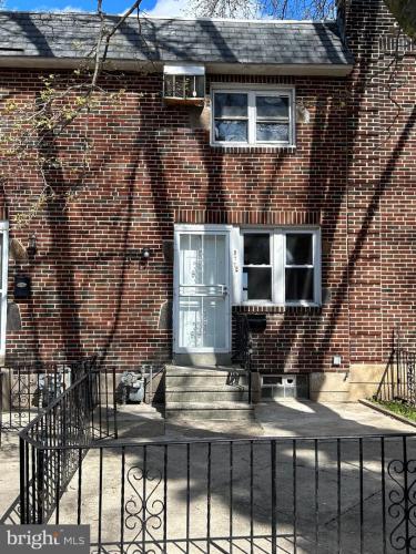 Photo of 577 Snowden Road, Upper Darby PA