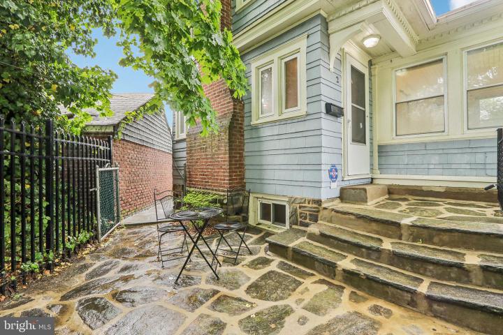 Photo of 2 E Avon Road, Brookhaven PA