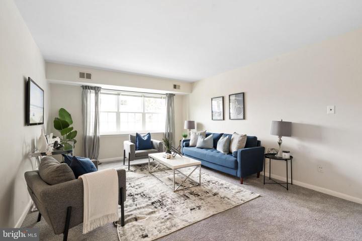 Photo of 814 South Avenue J6, Secane PA