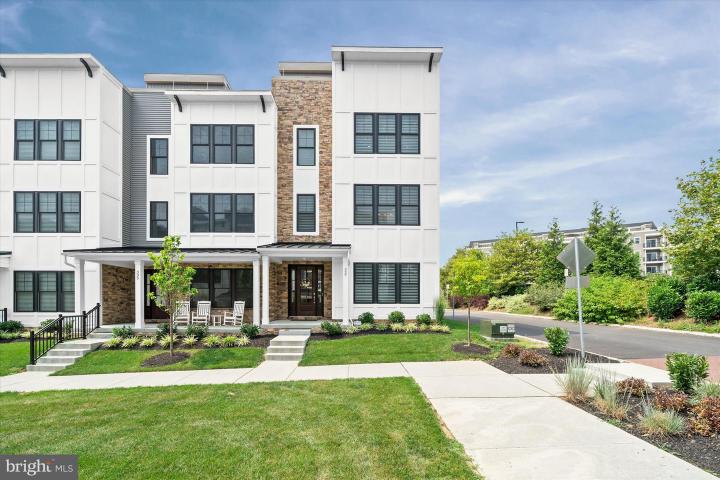 Photo of 337 Horseshoe Trail, Newtown Square PA