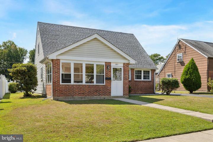 Photo of 841 Bobwhite Lane, Secane PA
