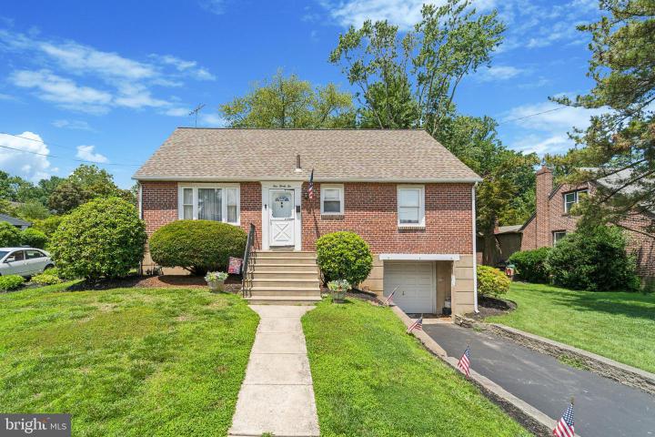 Photo of 132 S Sproul Road, Broomall PA