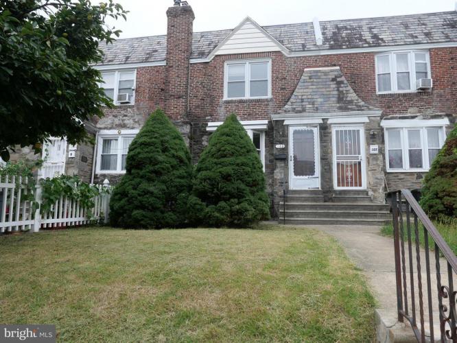 Photo of 105 Academy Lane, Upper Darby PA