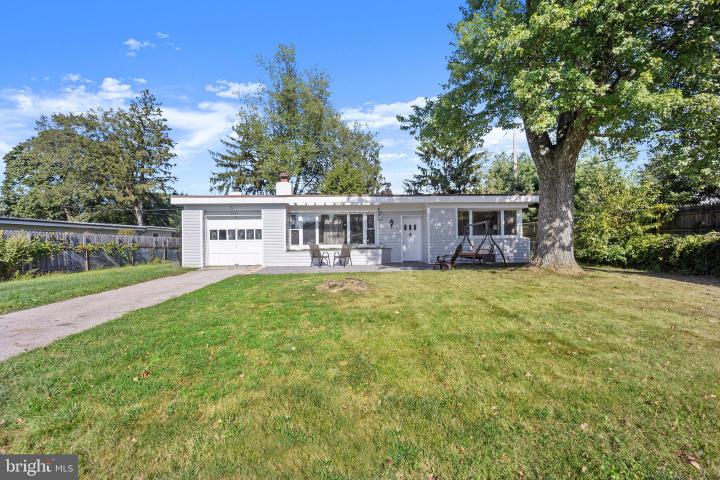 Photo of 2025 S Sproul Road, Broomall PA