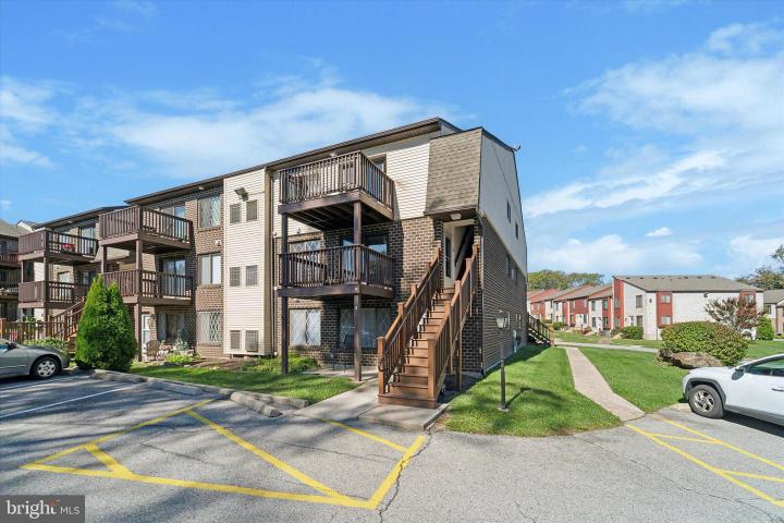 Photo of 5200 Hilltop Drive V13, Brookhaven PA