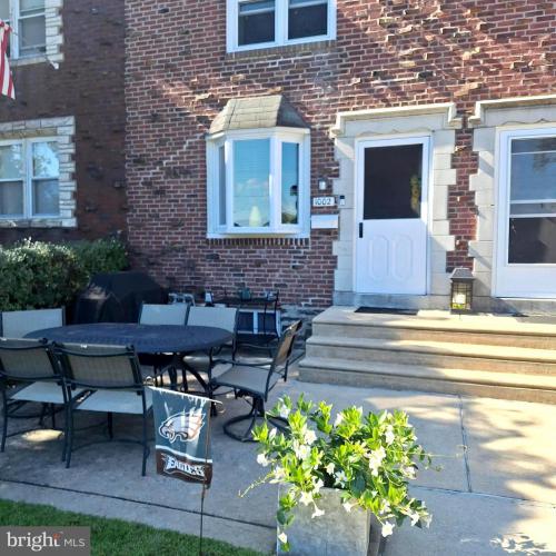 Photo of 1002 Brookwood Lane, Glenolden PA
