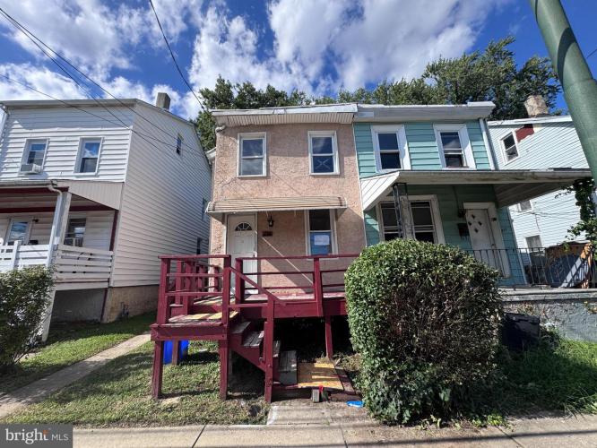 Photo of 215 N 9th Street, Darby PA