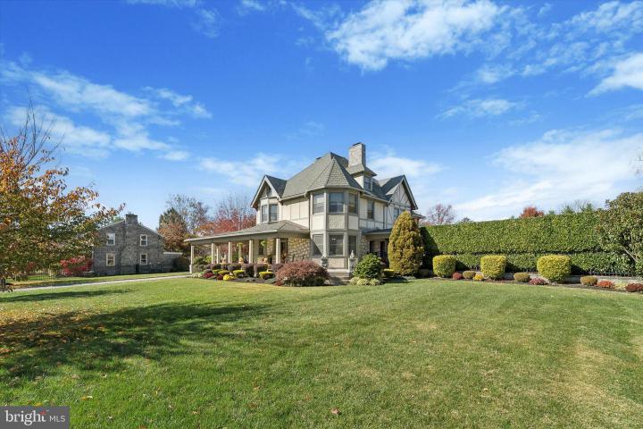 Photo of 204 E Manoa Road, Havertown PA