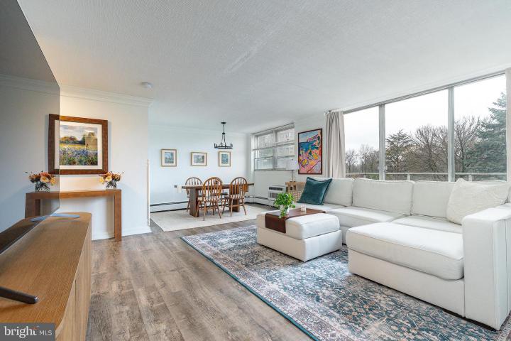 Photo of 1030 E Lancaster Avenue 216