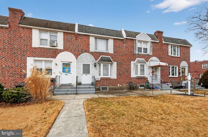 Photo of 948 Grant Road