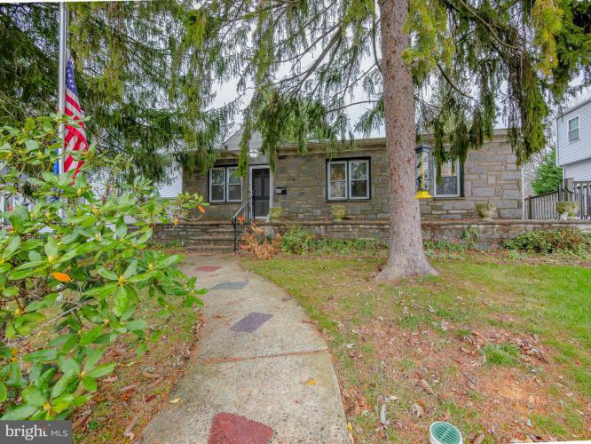 Photo of 328 Hillside Avenue