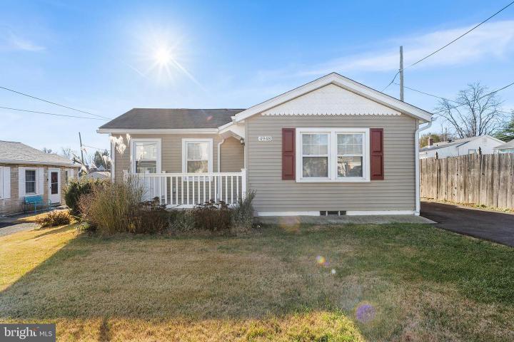 Photo of 4948 Greenwood Street