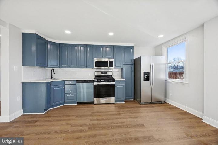 Photo of 274 N Oak Ave