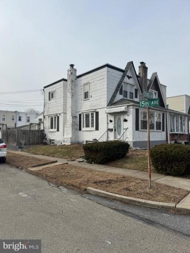 Photo of 1500 Evans Avenue