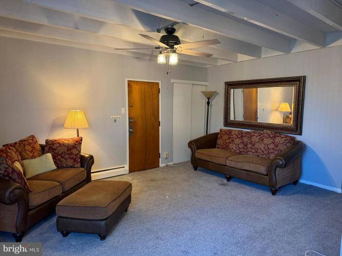 Photo of 100 E Glenolden Avenue R12