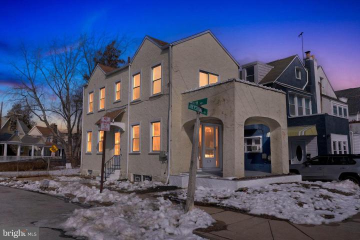 Photo of 129 S Keystone Avenue