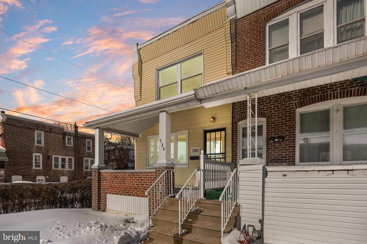 Photo of 720 W 11th Street