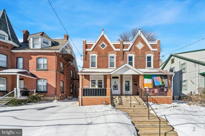 Photo of 33 E Broadway Avenue