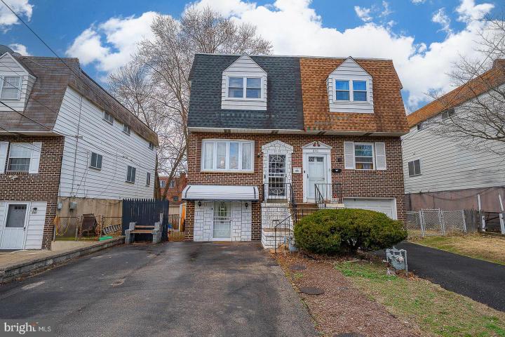 Photo of 842 School Lane