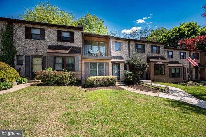 Photo of 239 Bishop Drive