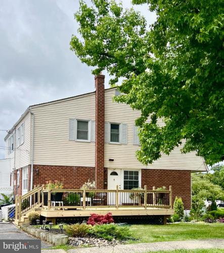 Photo of 1402 Conway Drive