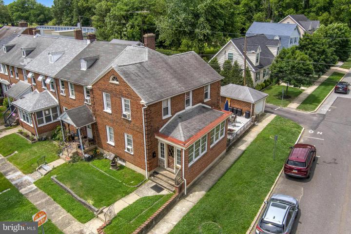 Photo of 655 Saude Avenue