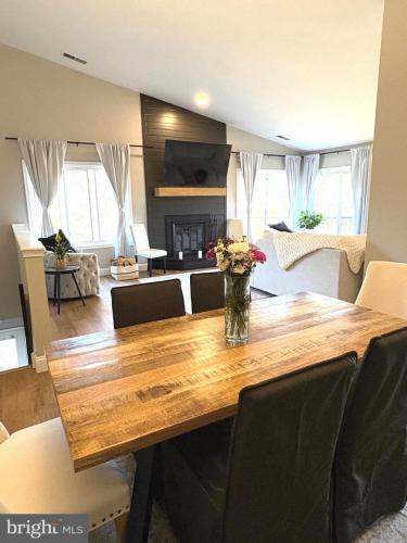 Photo of 909 Pritchard Place