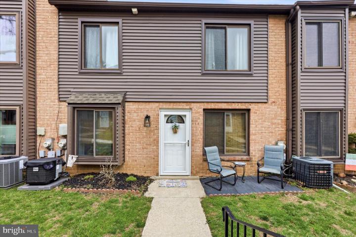 Photo of 5200 Hilltop Drive F2