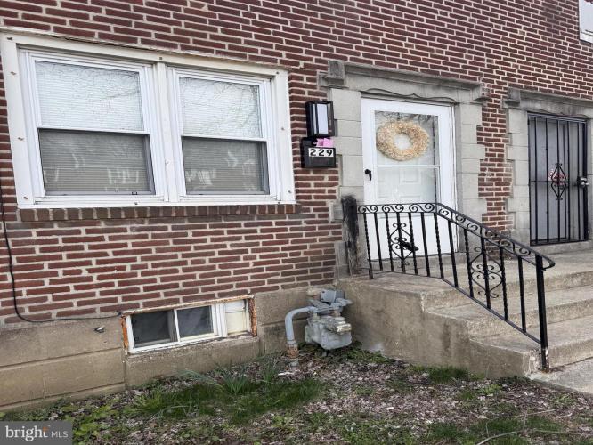 Photo of 229 W 22nd Street