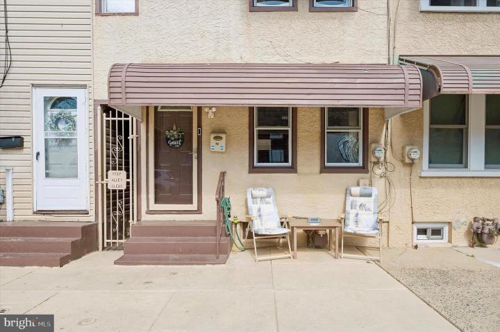 Photo of 18 W 3rd Street