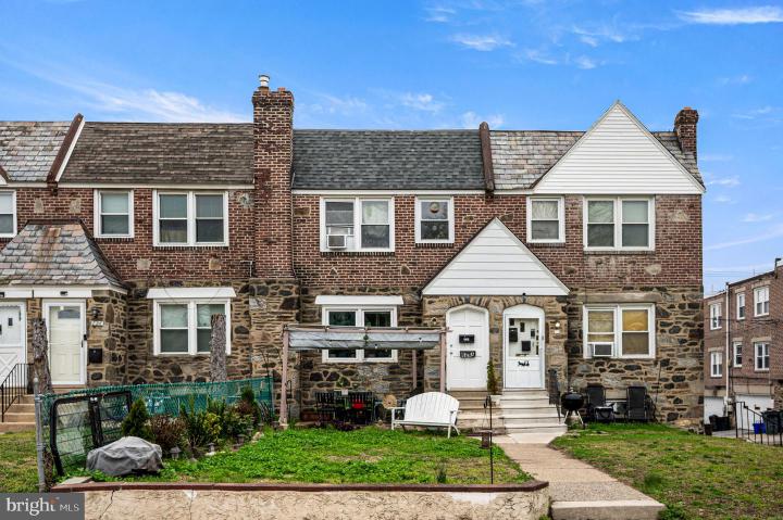 Photo of 828 Derwyn Road