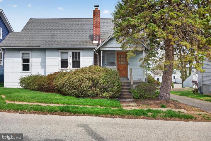 Photo of 2583 Radcliffe Road