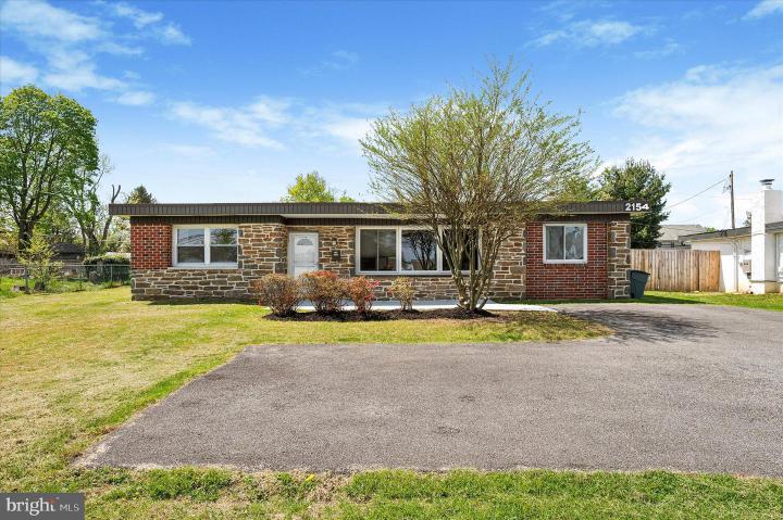 Photo of 2154 Sproul Road