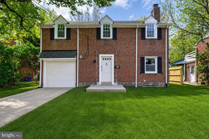 Photo of 242 Shadeland Avenue